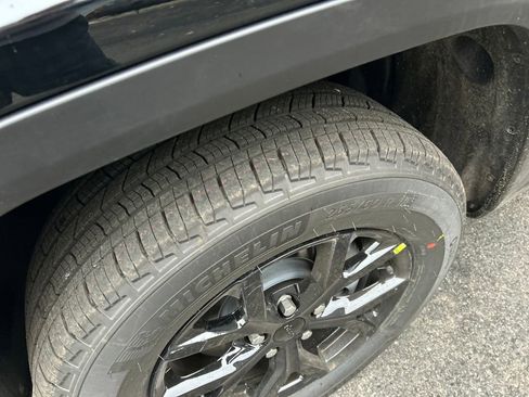 New 2026 Jeep Grand Cherokee Altitude image 30