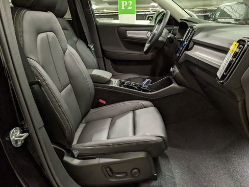 New 2026 Volvo XC40 B5 Plus w/ Climate Package image 22