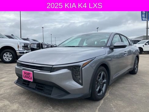 Used 2025 Kia K4 FWD image 3