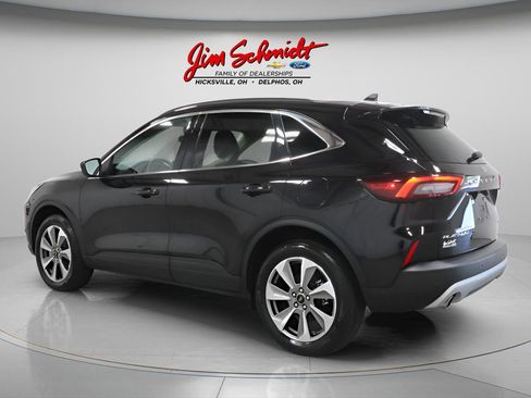 Used 2025 Ford Escape Platinum AWD/4WD image 4