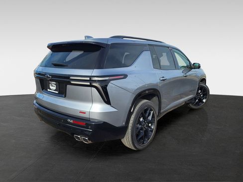 Used 2024 Chevrolet Traverse RS image 5