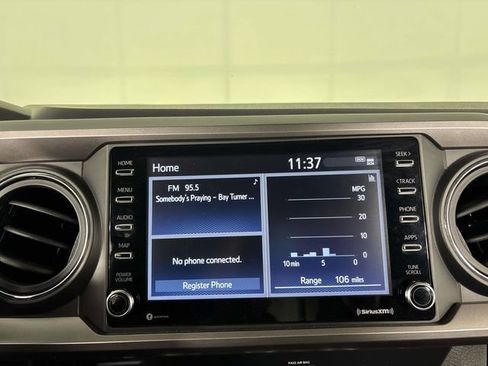 Used 2022 Toyota Tacoma SR5 RWD image 17