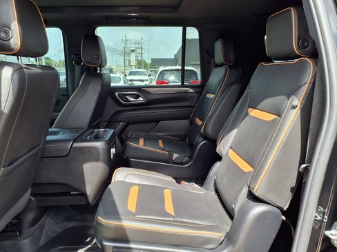 Used 2024 GMC Yukon XL AT4 w/ Technology Package AWD/4WD image 21