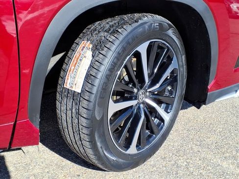 Used 2021 Toyota Highlander XSE image 4