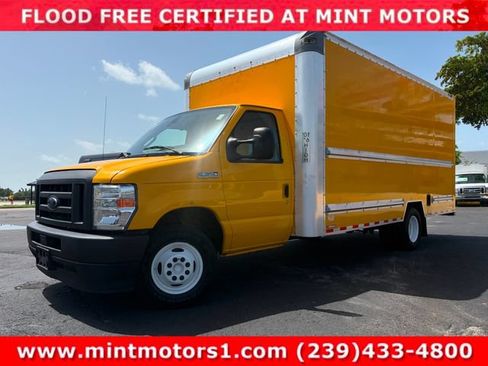 Used 2021 Ford E-350 and Econoline 350 Super Duty RWD image 3