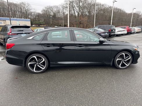 Used 2018 Honda Accord Sport image 4