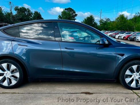 Used 2023 Tesla Model Y Long Range AWD/4WD image 5