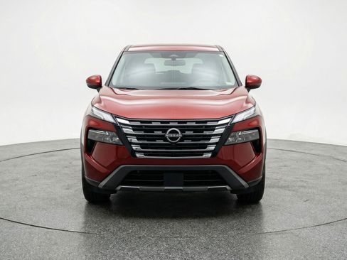 Used 2025 Nissan Rogue SV AWD/4WD image 2