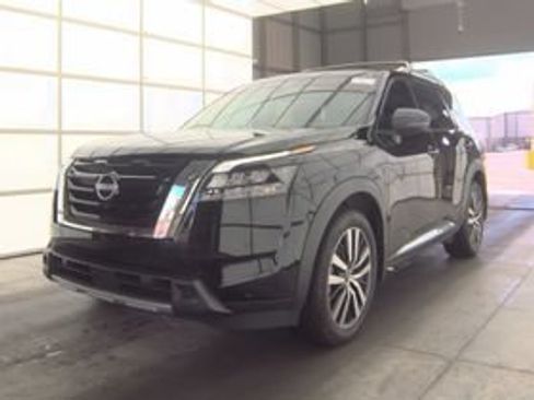 Used 2025 Nissan Pathfinder Platinum AWD/4WD image 1