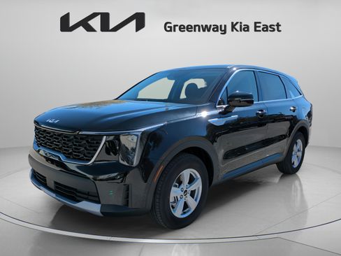 Certified 2026 Kia Sorento LX FWD image 9