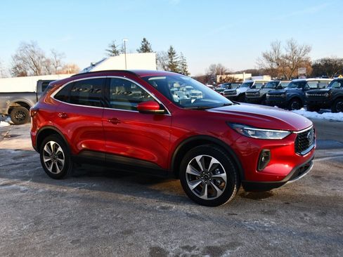 Used 2024 Ford Escape Platinum image 8