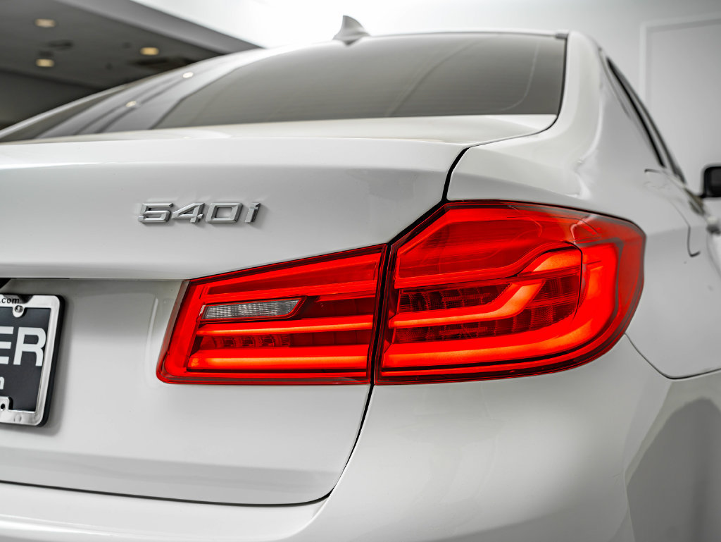Used 2019 BMW 540i xDrive w/ Convenience Package AWD/4WD image 16