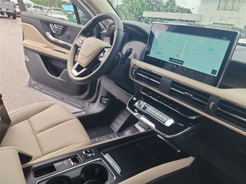 New 2026 Lincoln Corsair Reserve image 27