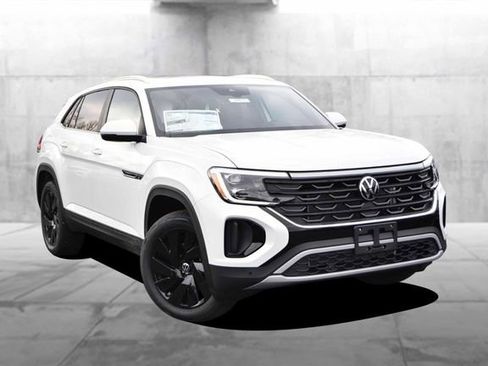 New 2026 Volkswagen Atlas Cross Sport SE image 2