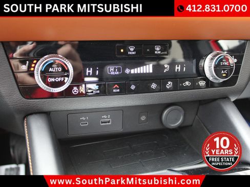 Used 2024 Mitsubishi Outlander SEL image 25