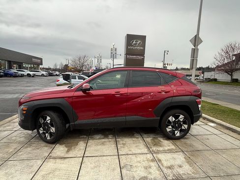 Used 2025 Hyundai Kona SEL image 4