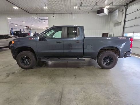 Used 2019 Chevrolet Silverado 1500 Custom Trail Boss w/ Custom Convenience Package AWD/4WD image 5