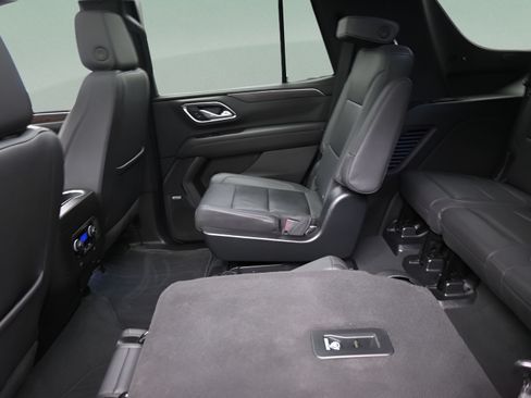 Used 2023 Chevrolet Tahoe LT w/ Luxury Package AWD/4WD image 46