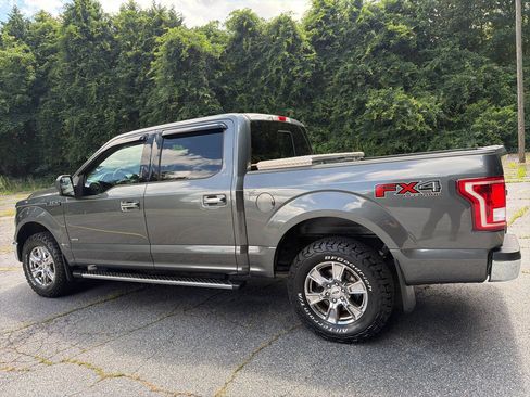 Used 2017 Ford F150 XLT w/ Equipment Group 301A Mid AWD/4WD image 4