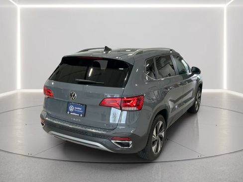 Used 2023 Volkswagen Taos SE AWD/4WD image 6