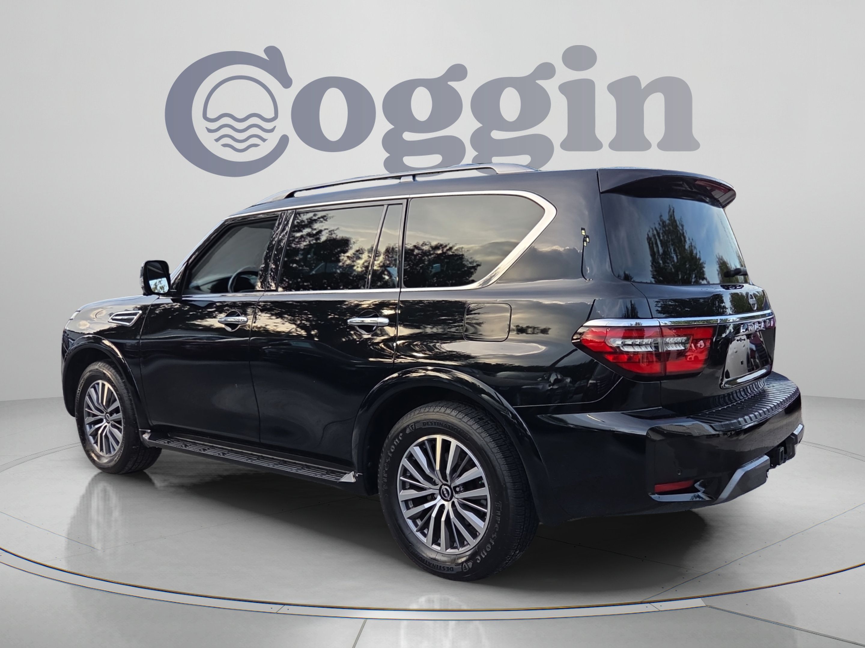 Used 2023 Nissan Armada SL w/ Cargo Package RWD image 3