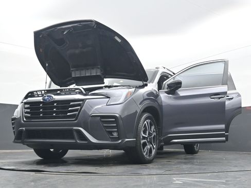 Used 2024 Subaru Ascent Limited image 41