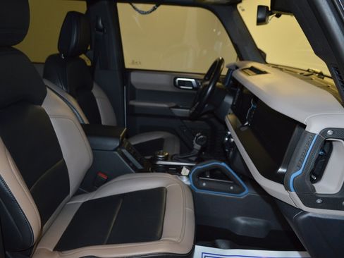 Used 2022 Ford Bronco Wildtrak AWD/4WD image 11
