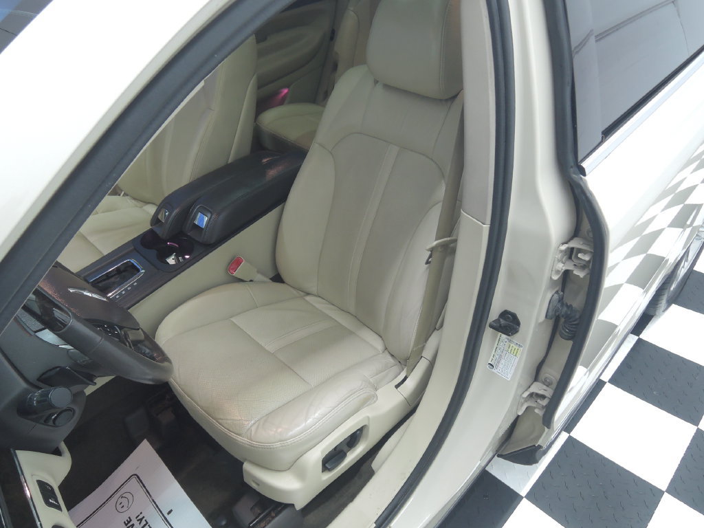 Used 2014 Lincoln MKT AWD w/ Equipment Group 201A image 6