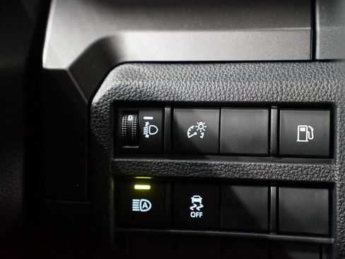 New 2026 Toyota 4Runner SR5 AWD/4WD image 26