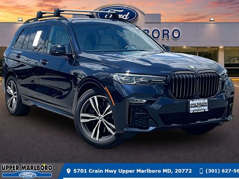 Used 2021 BMW X7 xDrive40i w/ M Sport Package AWD/4WD image 1