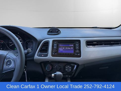 Used 2022 Honda HR-V LX image 11
