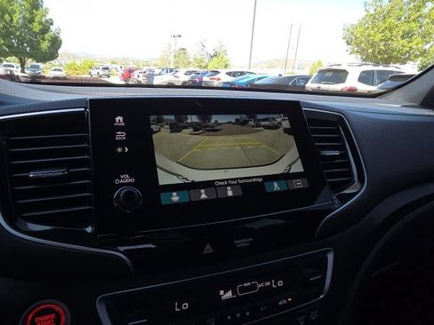 Certified 2023 Honda Passport TrailSport image 40
