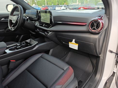 New 2026 Chevrolet Equinox RS w/ Convenience Package III FWD image 18