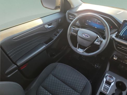 Used 2023 Ford Escape Active w/ Tech Pack #2 FWD image 16