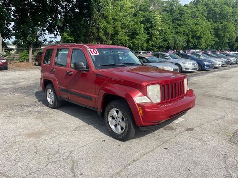 Used 2010 Jeep Liberty Sport AWD/4WD image 3