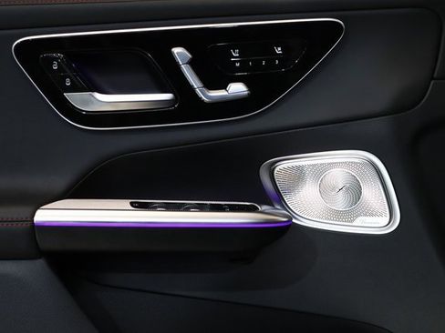 Certified 2024 Mercedes-Benz GLC 43 AMG 4MATIC image 3