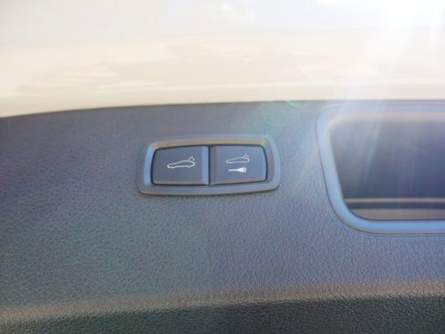 New 2026 Porsche Macan Turbo AWD/4WD image 12