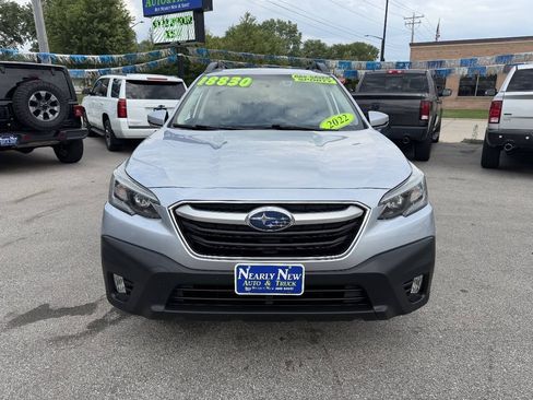 Used 2022 Subaru Outback Premium AWD/4WD image 2
