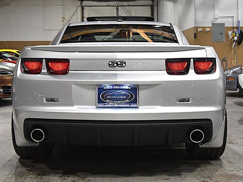 Used 2010 Chevrolet Camaro SS w/ RS Package RWD image 7