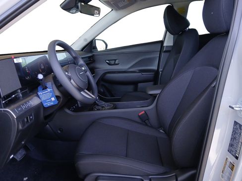 New 2026 Hyundai Kona SE image 9