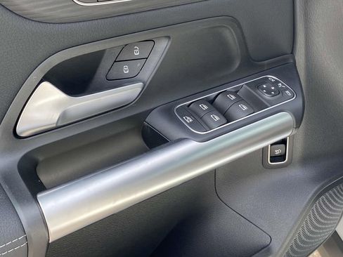 Certified 2025 Mercedes-Benz GLA 250 image 19