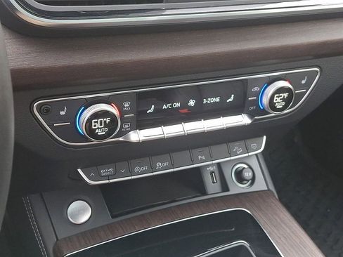 Used 2023 Audi Q5 2.0T Premium Plus w/ Premium Plus Package image 16