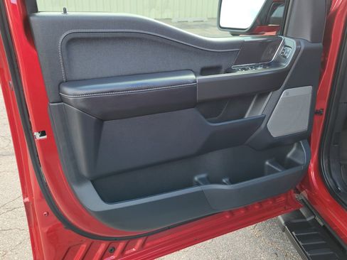 Certified 2025 Ford F150 Lariat w/ Equipment Group 501A Mid image 24