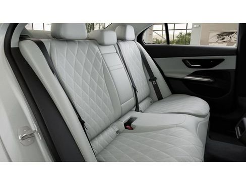 New 2026 Mercedes-Benz E 450 4MATIC Sedan image 5