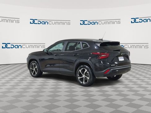 Used 2024 Chevrolet Trax RS FWD image 6