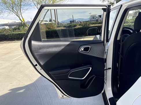 Used 2024 Kia Soul LX w/ Option Group 015 image 11