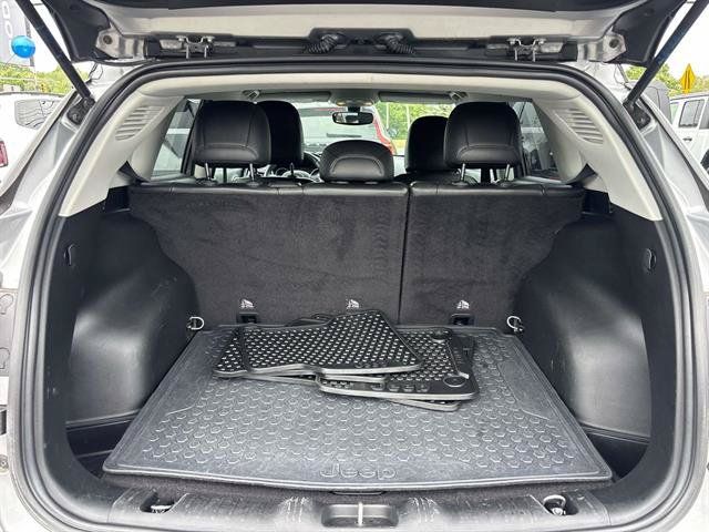 Certified 2019 Jeep Compass Latitude AWD/4WD image 15
