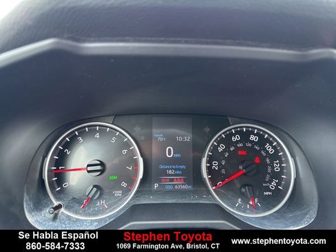 Used 2022 Toyota RAV4 LE image 17