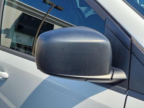 Used 2018 Dodge Grand Caravan SE image 9