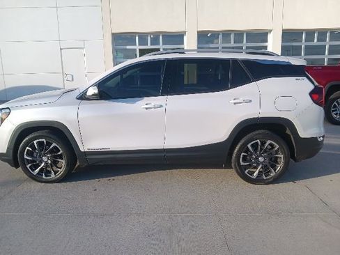 Used 2022 GMC Terrain SLT AWD/4WD image 6